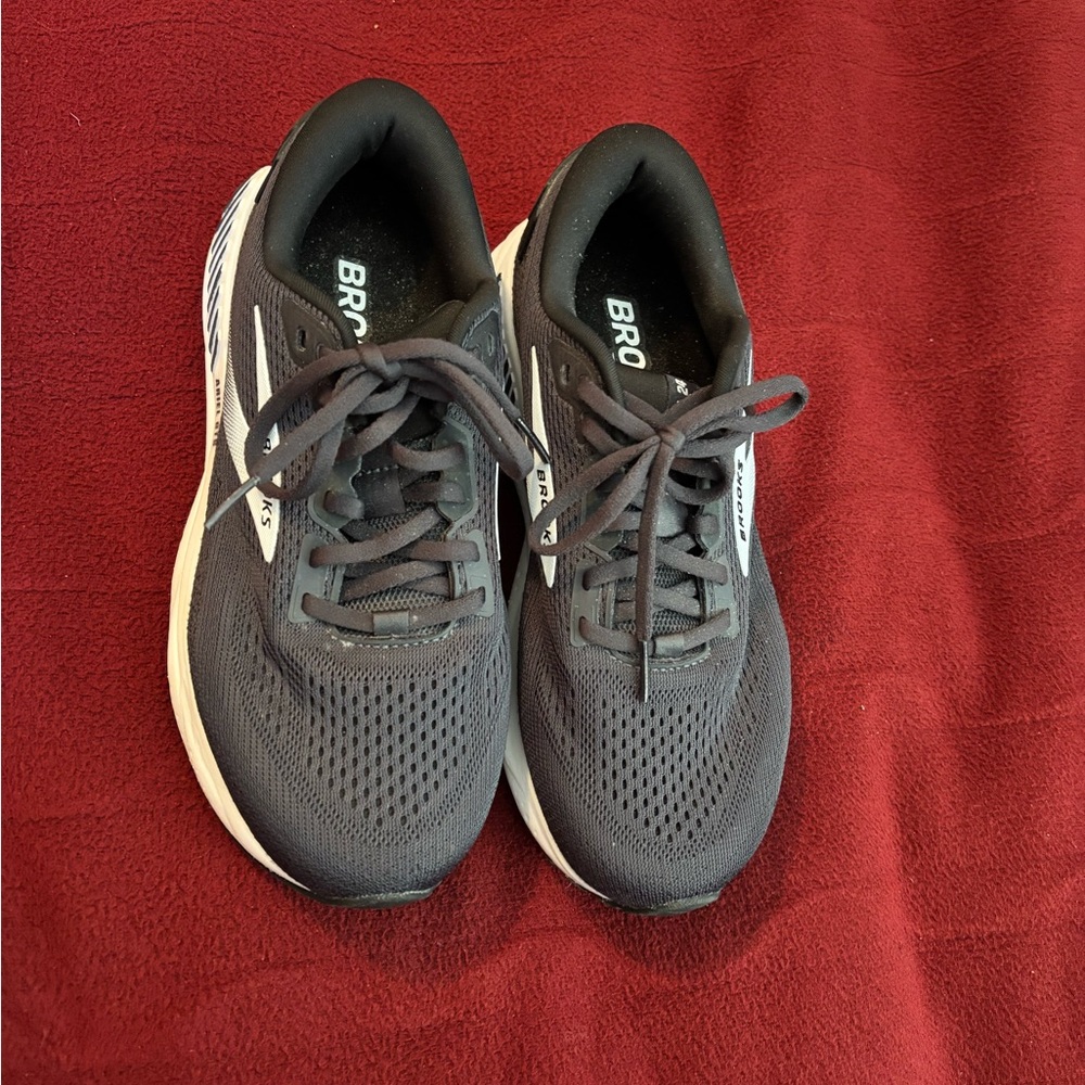 Brooks Women’s Navy Running Shoes